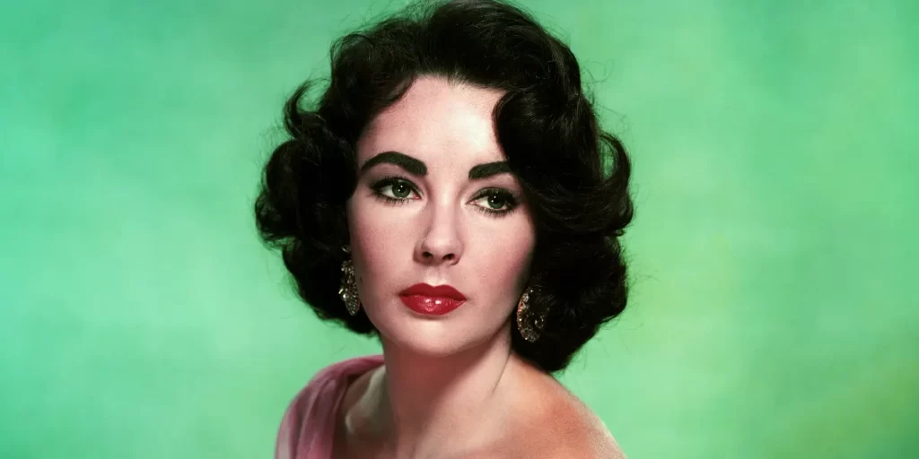 ‘Wow!’: Users Say That Elizabeth Taylor’s Granddaughter ‘Looks Like’ Her Grandmother – Photos