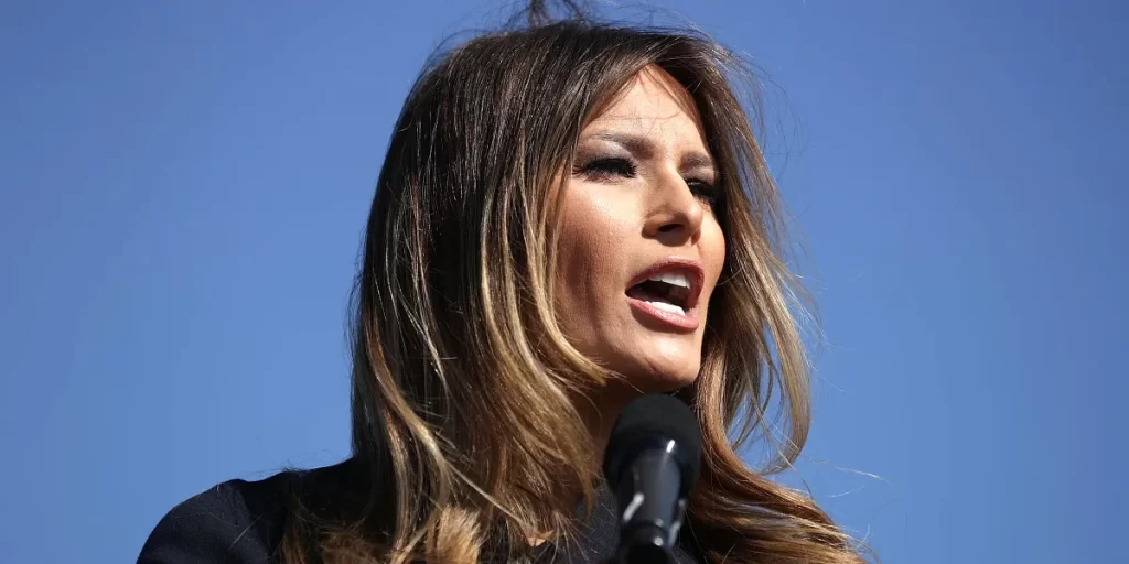 Melania Trump’s Attire at Donald Trump’s Inauguration Sparks Discussion – Photos