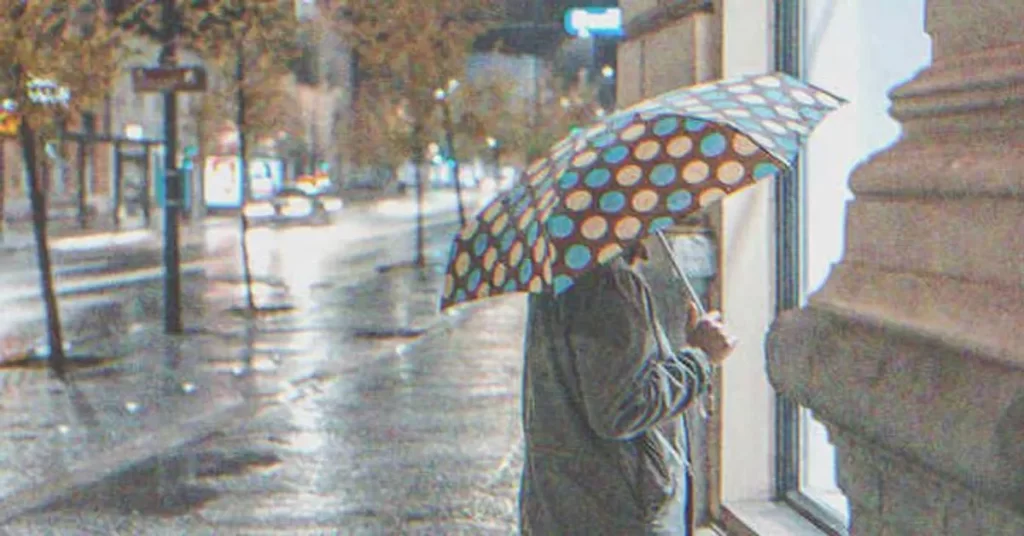 Restaurant Manager Kicks Out Old Lady Asking for Shelter, Next Day Sees Her Sitting with Owner – Story of the Day