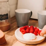 Single Dad of Two Girls Wakes up to Prepare Breakfast for His Daughters, Finds It Already Cooked