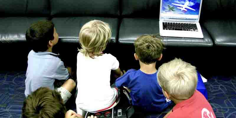 Entitled Parents Demand $1000 From Nanny For Vacation Plane Tickets – The Lesson They Learned Was Harsh
