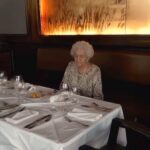 My Family Left Grandma Alone at a Restaurant to Ditch the Check