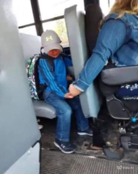 He Cried Every Morning on the Bus—Until One Woman Reached Back