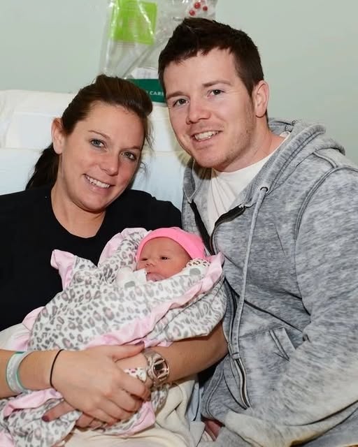 Man Divorces Wife After the Birth of Their Fifth Daughter, Accidentally Meets Her Years Later